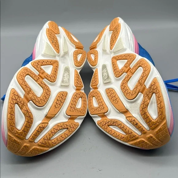 HOKA BONDI 8  9.5B - Picture 7 of 9